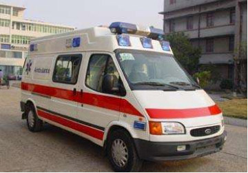 乳山市救护车租赁